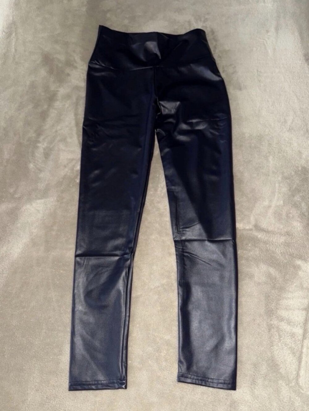 Sexy high waist wet look leggings, size S - Picture 5 of 5
